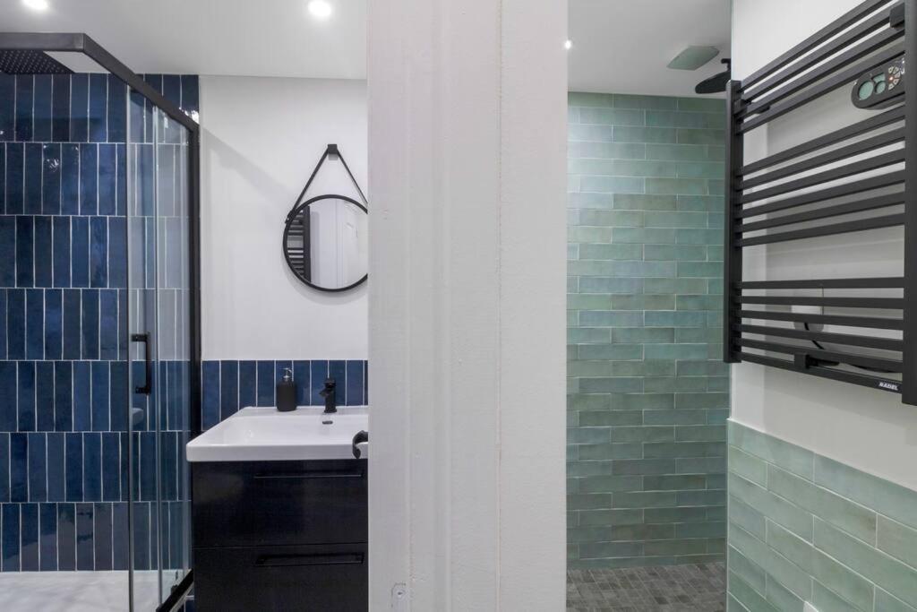 Brand New Flat For 8 People, 3 Bedrooms Párizs Kültér fotó