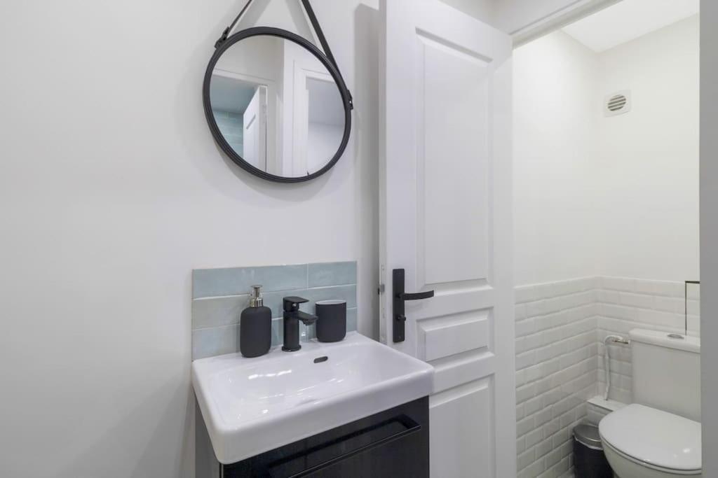 Brand New Flat For 8 People, 3 Bedrooms Párizs Kültér fotó